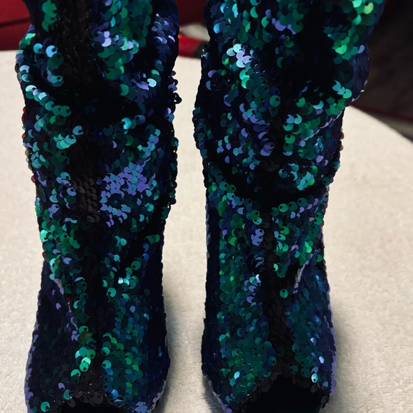 Almost Brand New Sparkly Heels Ankle Boots Size 7 - Heel Height 5 “ - box 7 - Picture 4 of 8